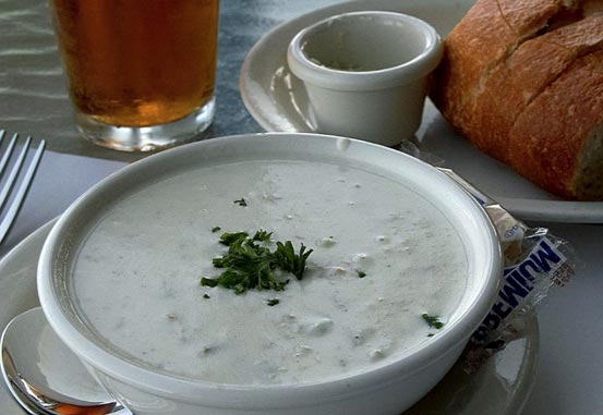 bowl of clam chowder